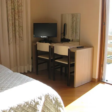 Bed and Breakfast Garden Solto Collina